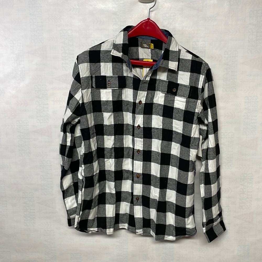 NWT Rumi and Ryder Youth boys xl 16-18 white black plaid. Button up long sleeve